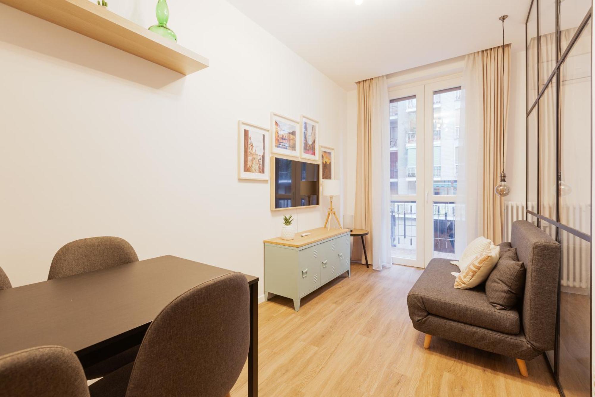 Pasteur M1 - Zen With Balcony Milan